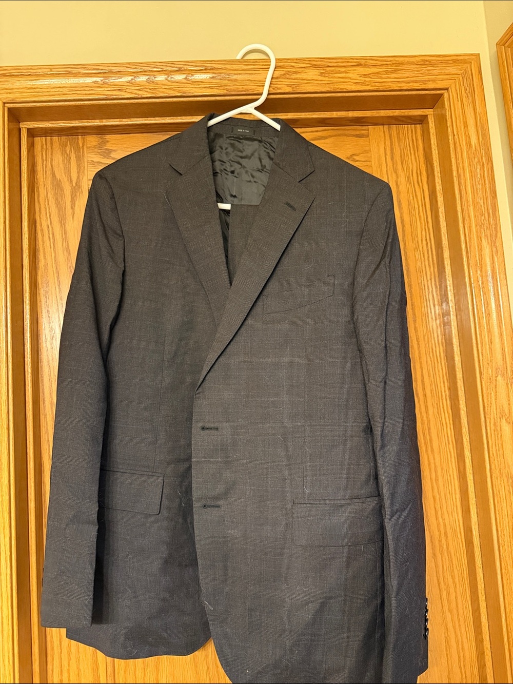Bloomingdale's Men's Dark Charcoal Suit (jacket and trousers)
